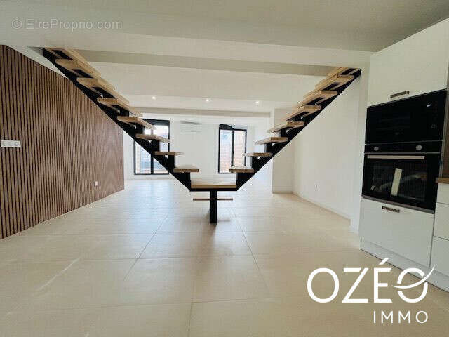 Maison à PEZILLA-LA-RIVIERE