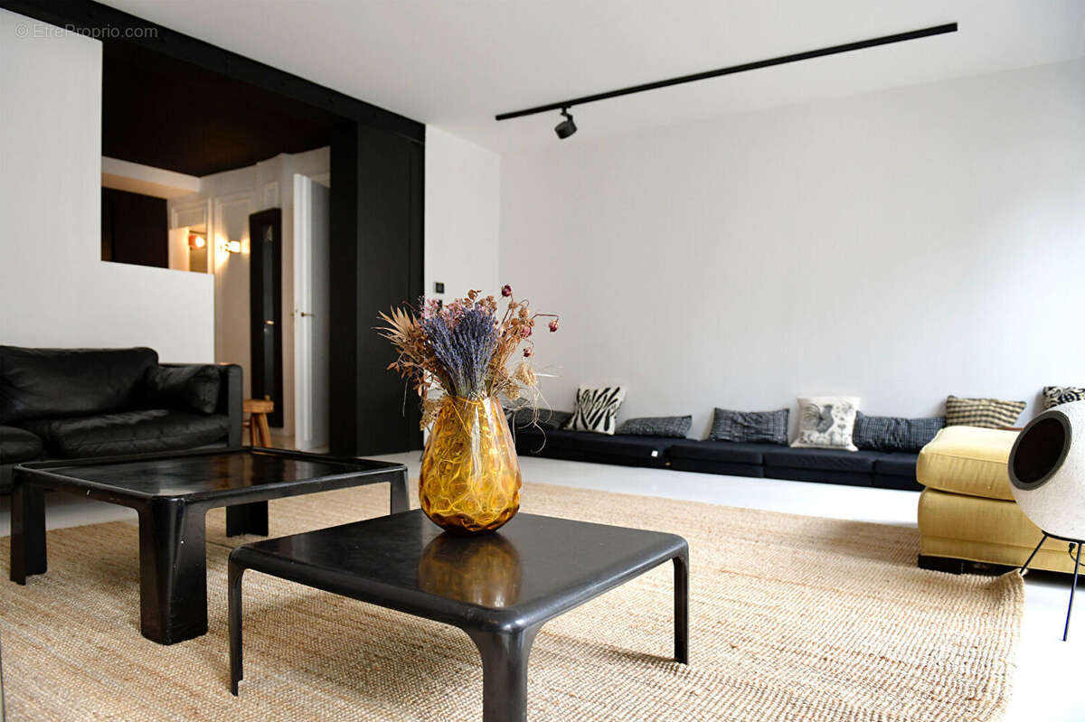 Appartement à PARIS-10E