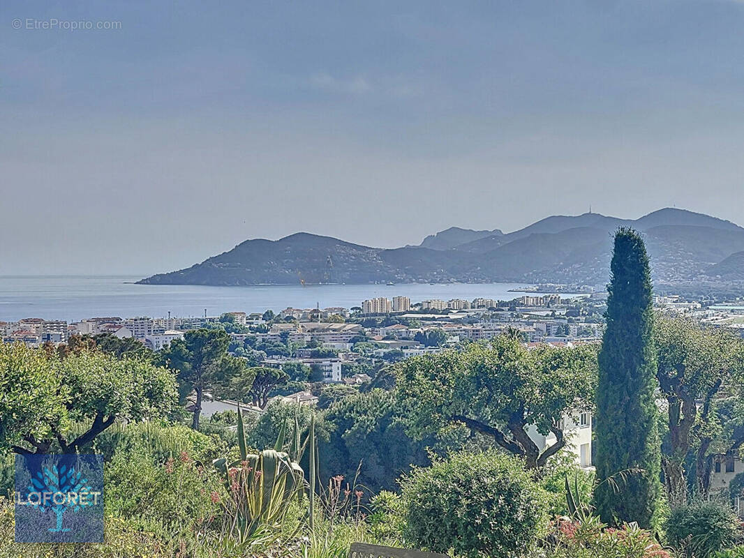 Appartement à LE CANNET