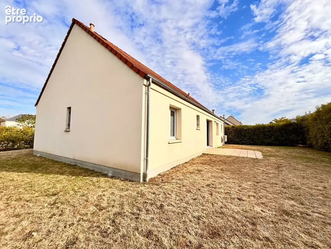 Maison à LA CHAPELLE-SAINT-MESMIN