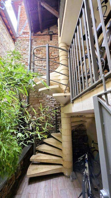 Appartement à SAINT-ANTONIN-NOBLE-VAL