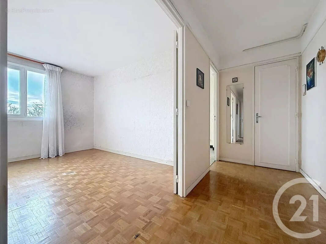 Appartement 44 m² à Saint-Maur-Des-Fosses  - photo 3