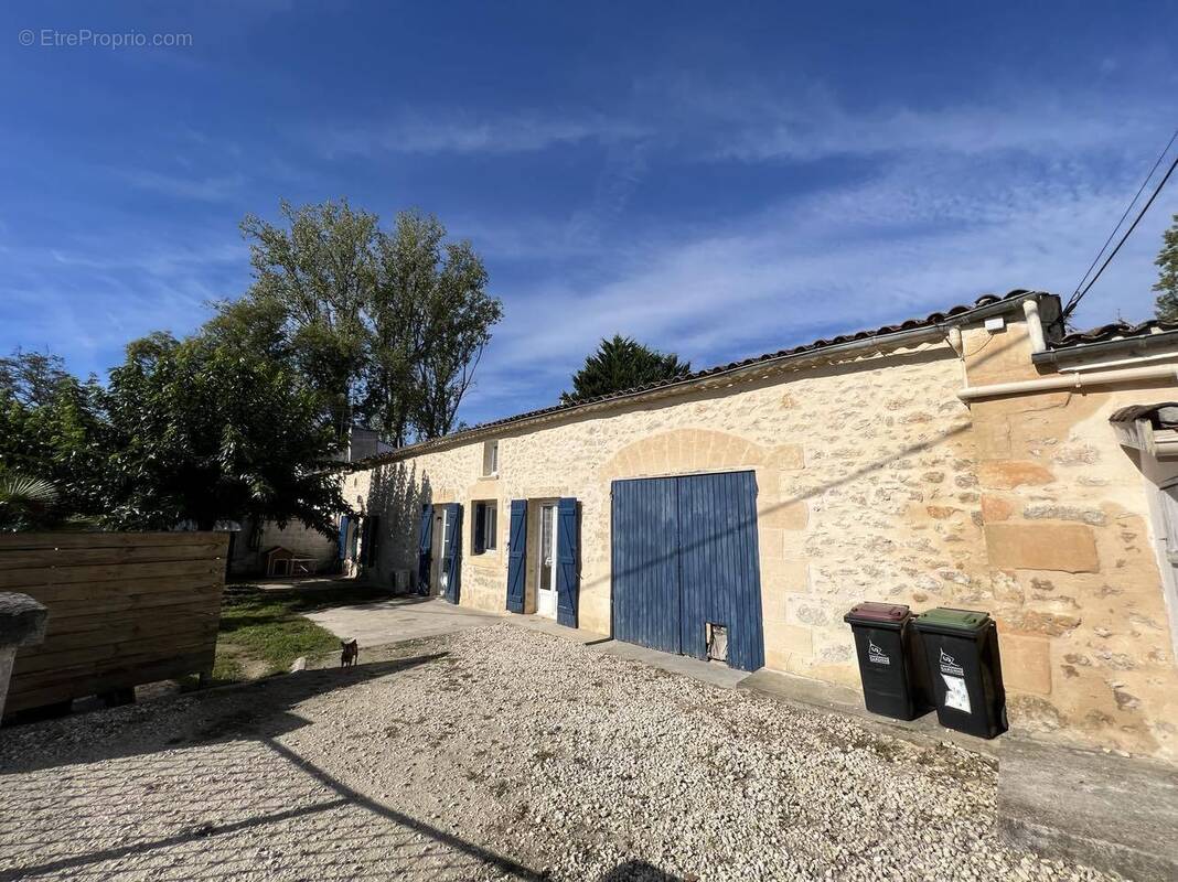 Photo 1 - Maison à PUJOLS-SUR-CIRON