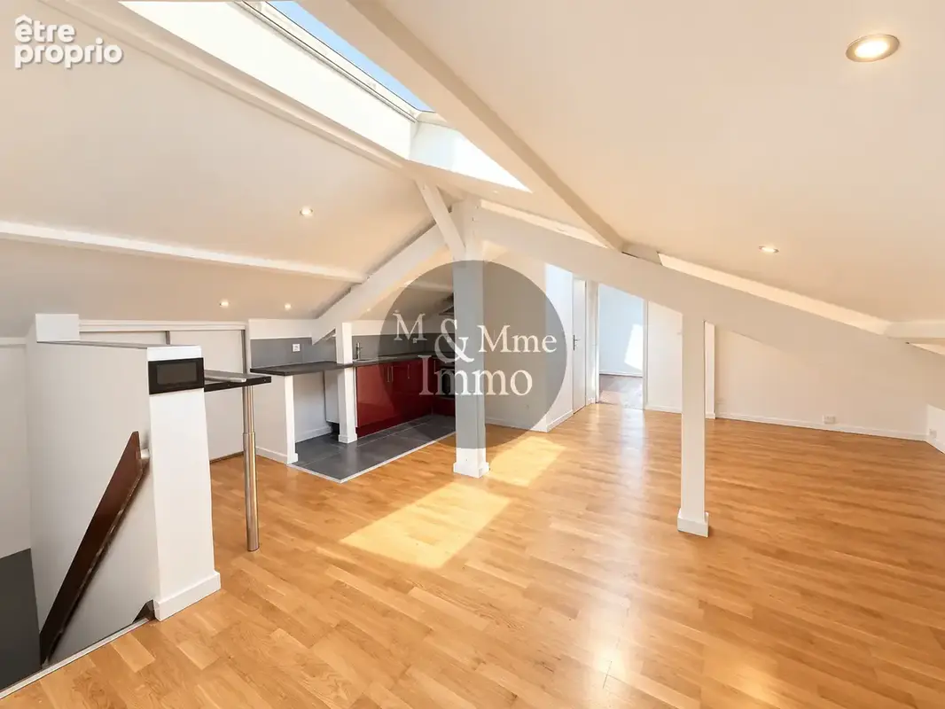 Appartement de charme entièrement rénové   Centre d’Aubagne 35M2 - photo 4