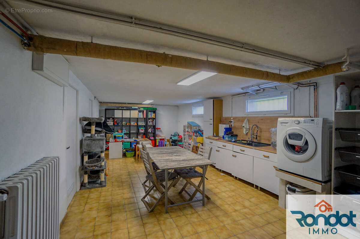 Maison à IS-SUR-TILLE