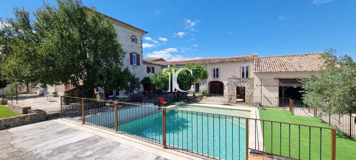 Maison à RIBAUTE-LES-TAVERNES