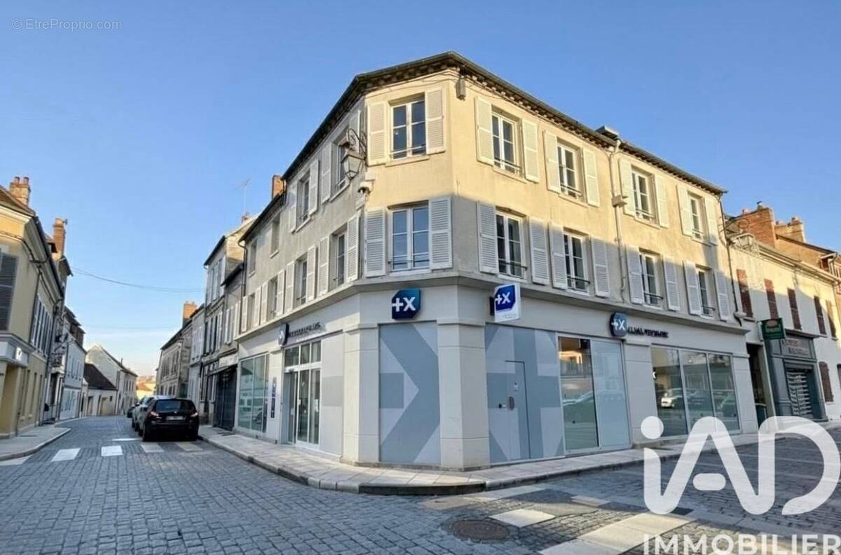 Photo 1 - Appartement à VILLENEUVE-SUR-YONNE