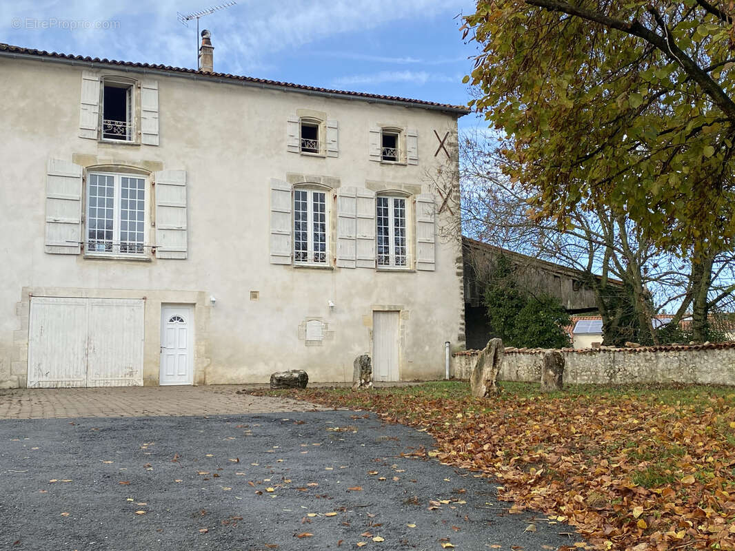Maison à COURANT