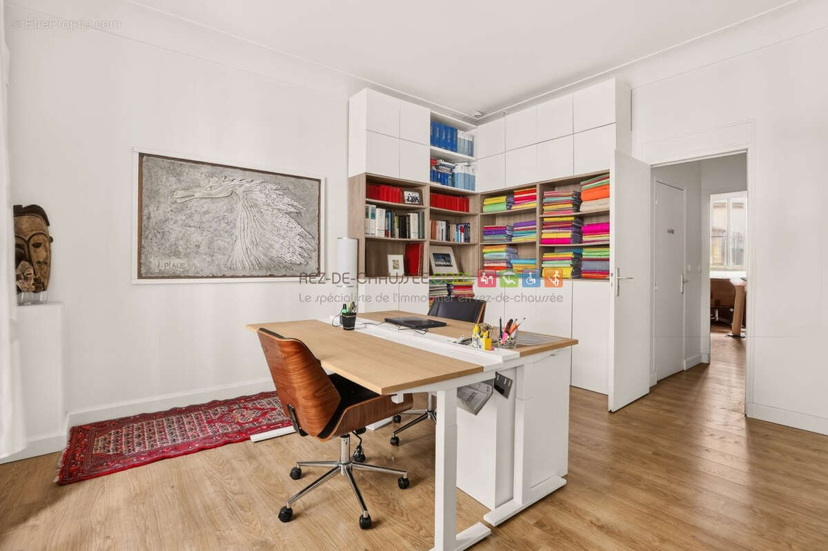 Commerce à PARIS-16E