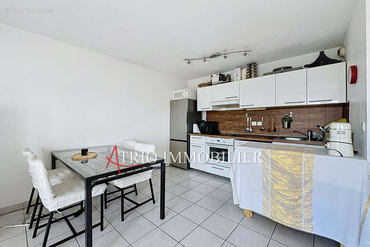 Appartement à SAINT-LAURENT-DU-VAR