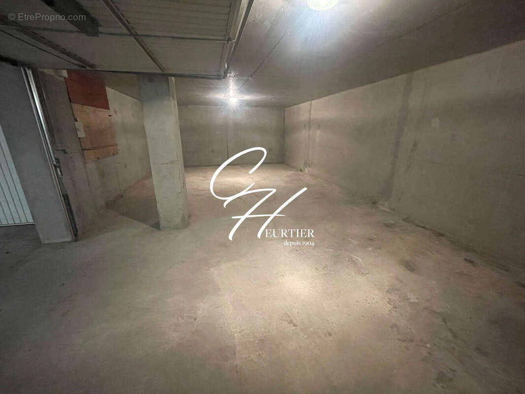 Parking à ECHIROLLES