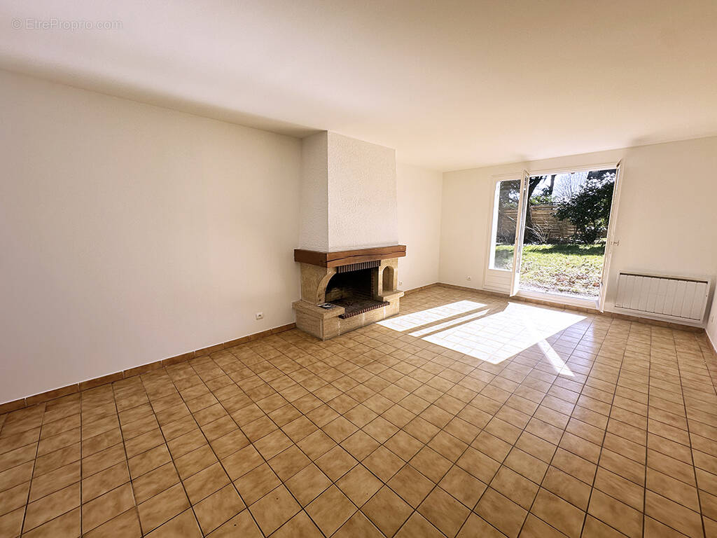 Maison à VERNEUIL-SUR-SEINE