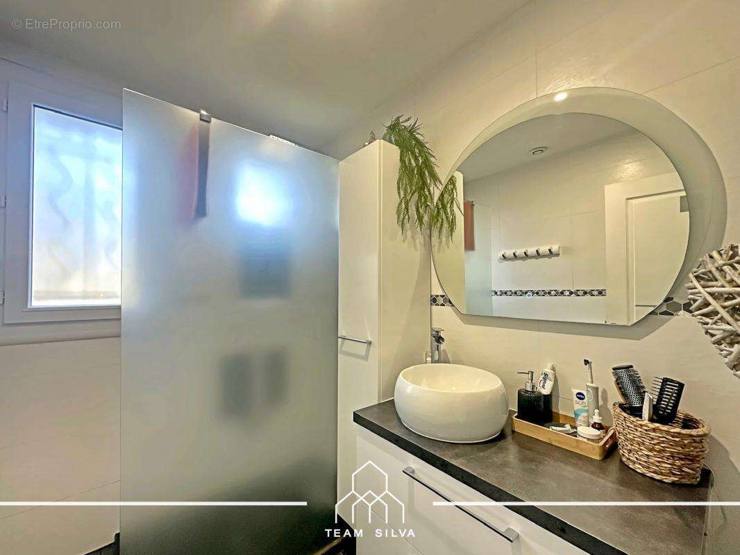 Maison à ROUSSILLON