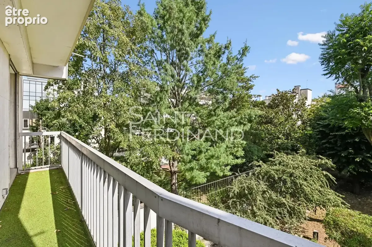 Appartement à NEUILLY-SUR-SEINE