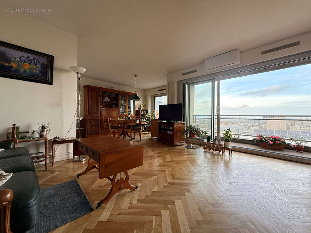 Appartement à MONTROUGE
