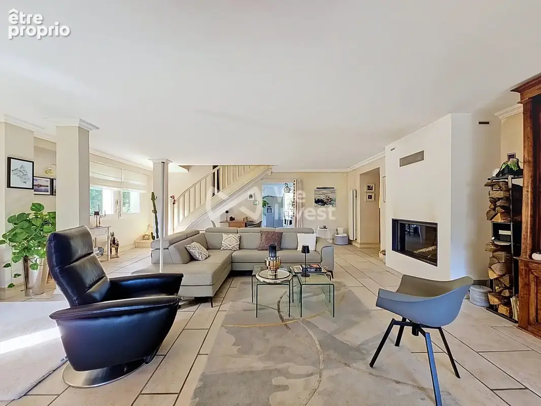 Appartement à ONET-LE-CHATEAU