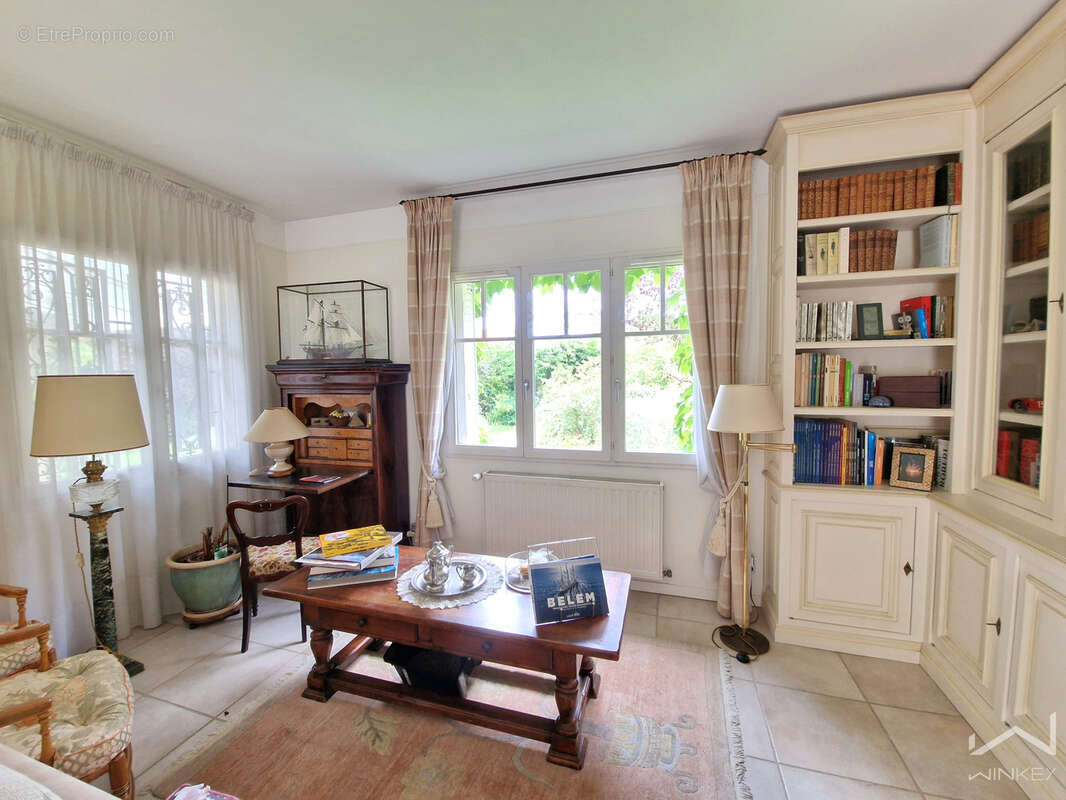 Maison à BOIS-D'ARCY