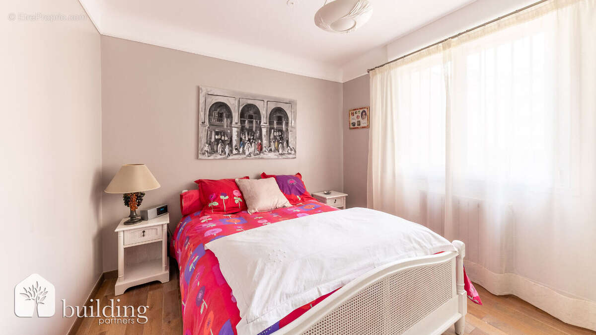 Appartement à LEVALLOIS-PERRET