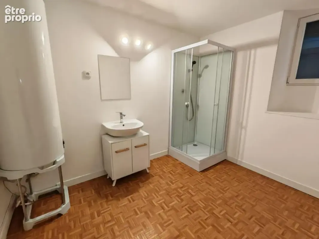 Appartement 211 m² à vendre à Issoudun (36100) - photo 7