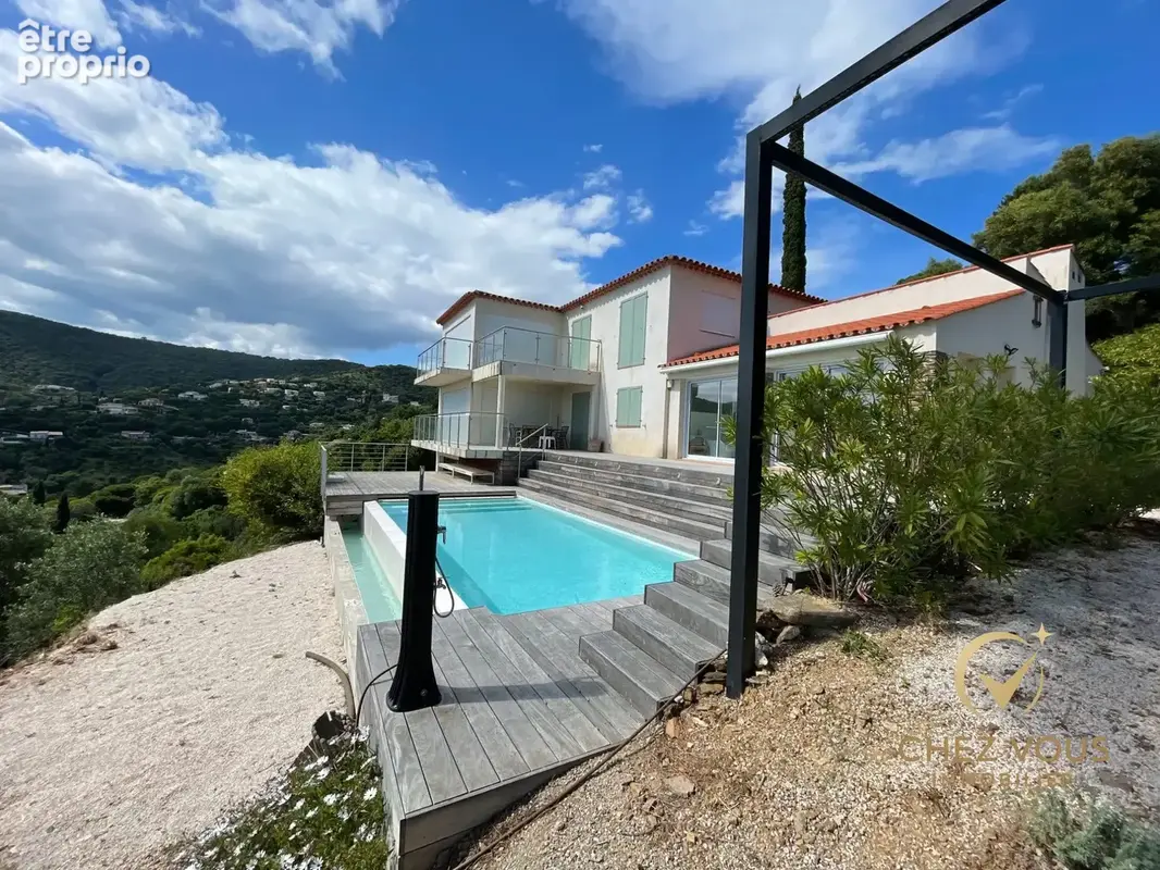 Maison 7 pièces 200 m² à vendre à La Croix-Valmer (83420) - photo 5
