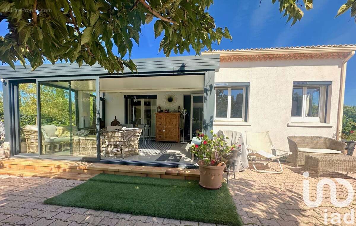 Photo 2 - Maison à JONQUIERES