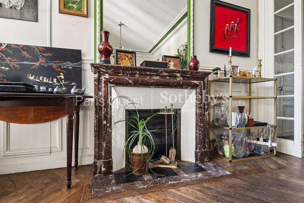 Appartement à NEUILLY-SUR-SEINE