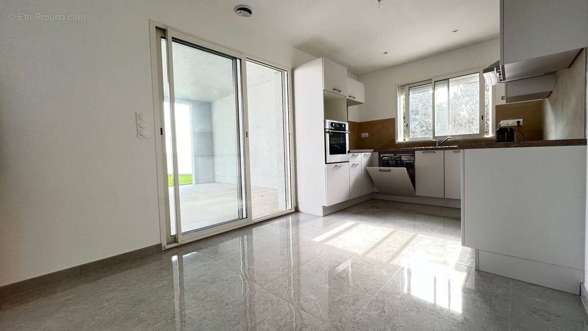 Maison à ESPONDEILHAN