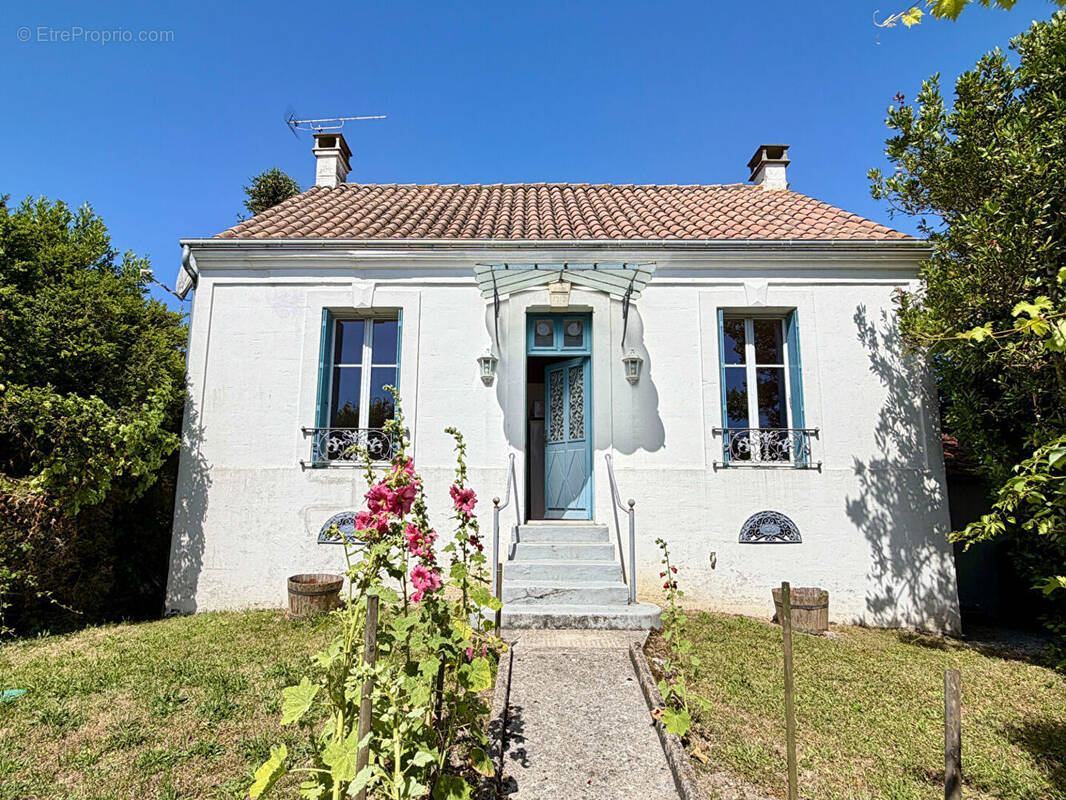 Maison à LES EDUTS