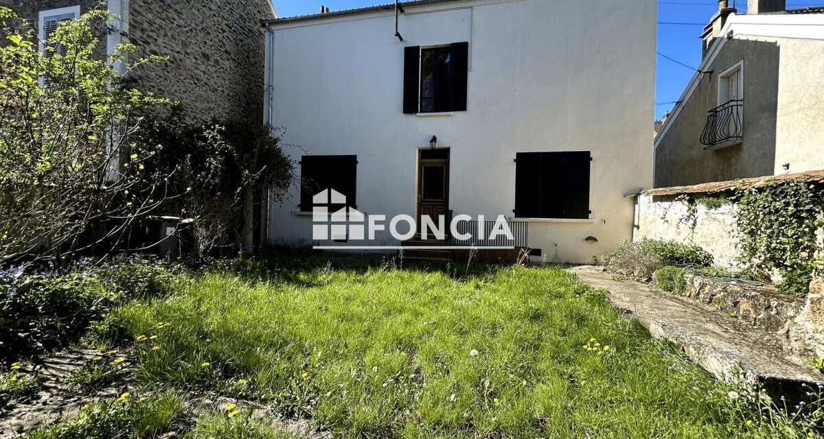 Maison à CORBEIL-ESSONNES