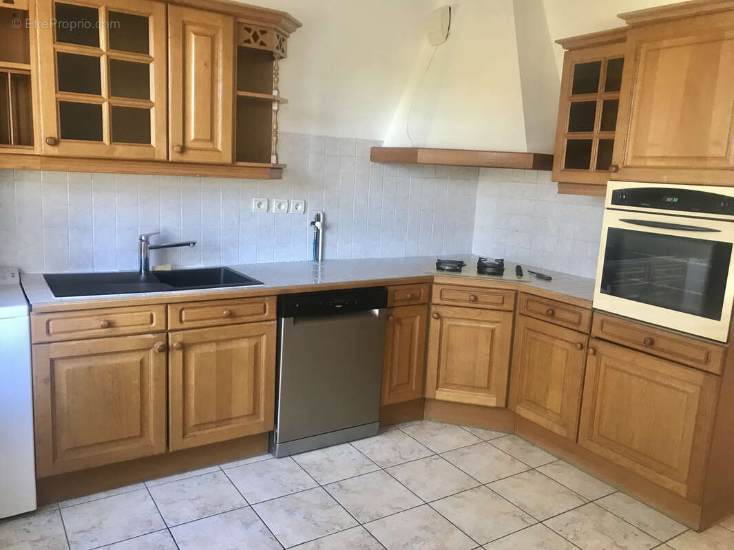 Appartement à SAINT-FARGEAU-PONTHIERRY