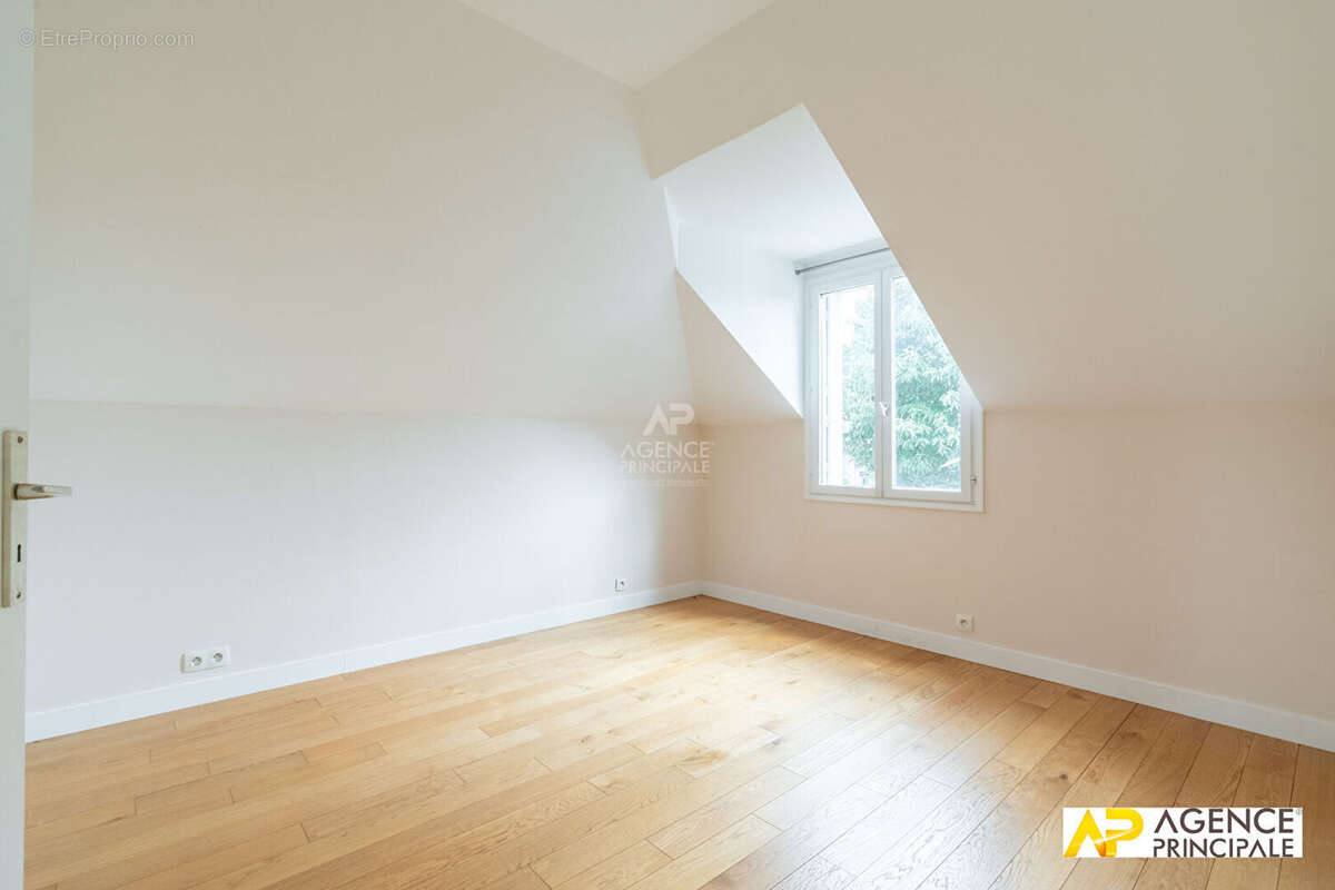 Maison à Maisons-Laffitte - photo 11