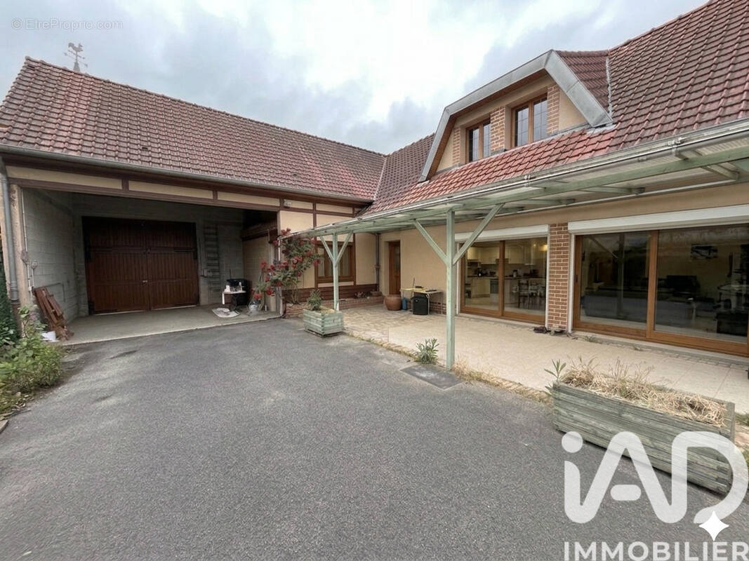 Photo 1 - Maison à SAINT-SAUFLIEU