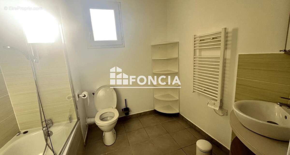 Appartement à LA LONDE-LES-MAURES