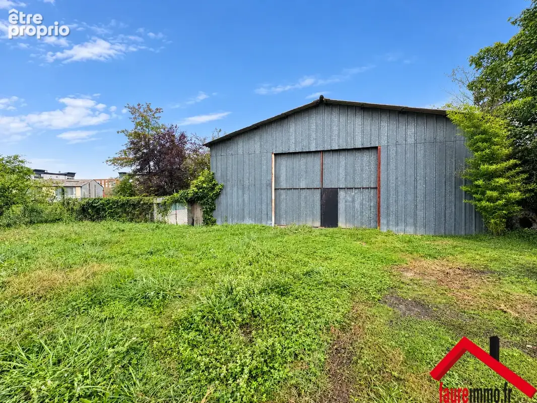 Garage et dépôt à brive-la-gaillarde - photo 3
