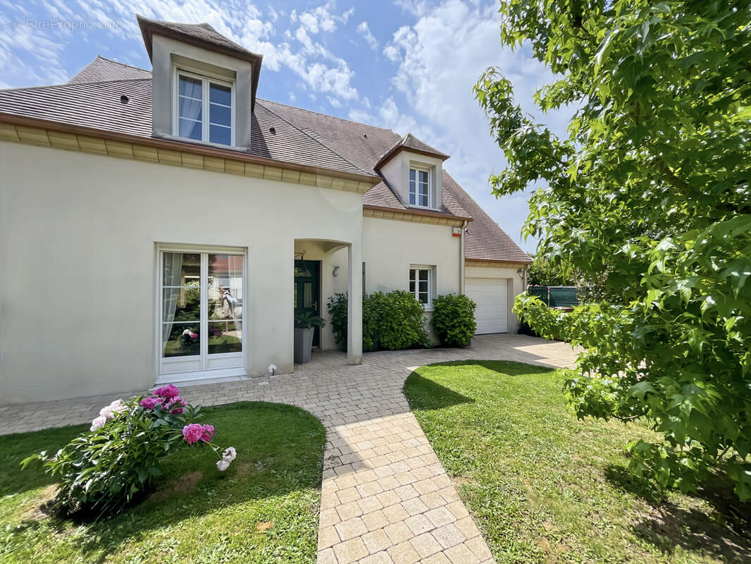 Maison à BREUIL-LE-SEC