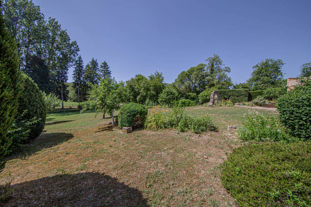 Maison avec jardin paysagé et terrasse - photo 29