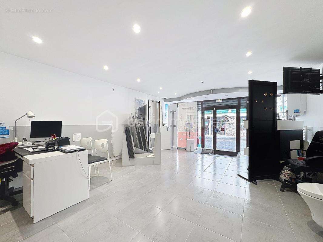 Commerce à PALAISEAU