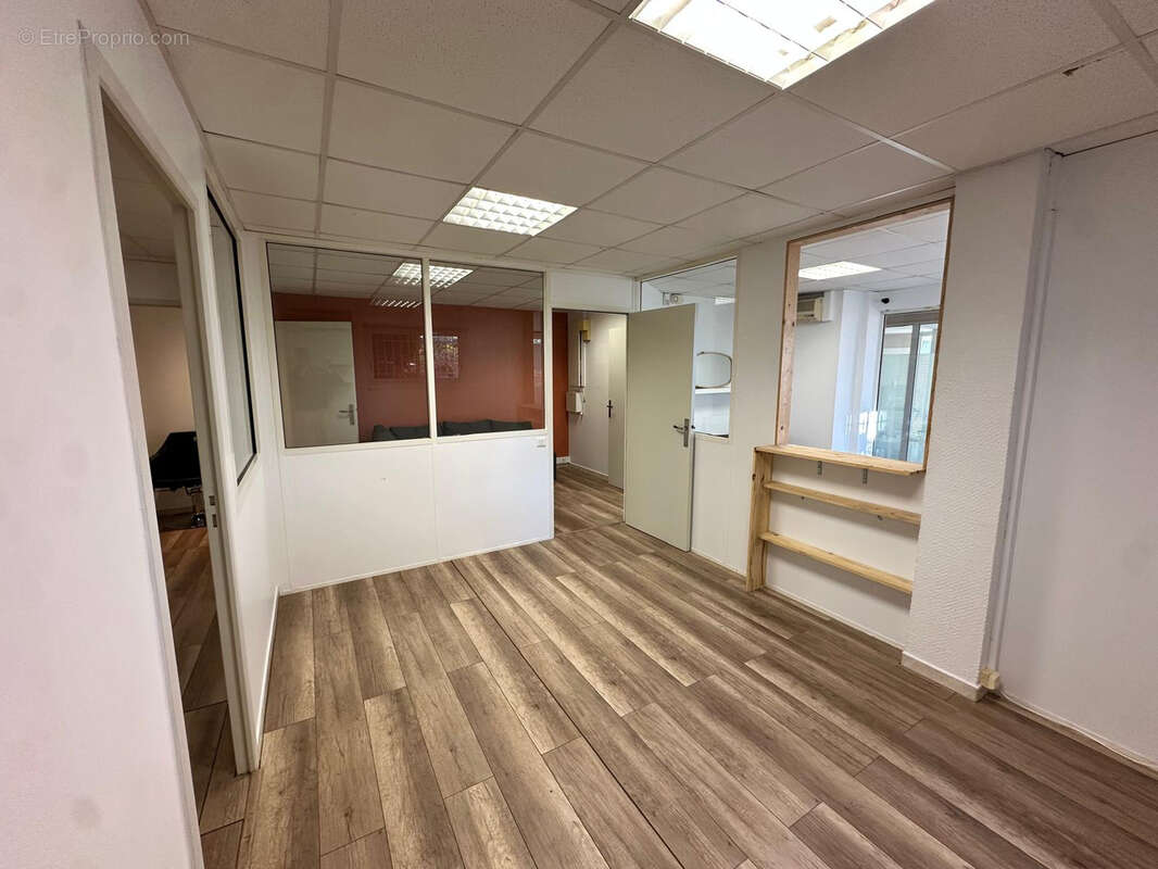 Commerce à CARQUEIRANNE