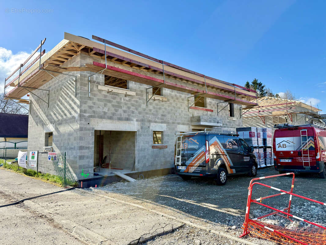 Maison à PREVESSIN-MOENS