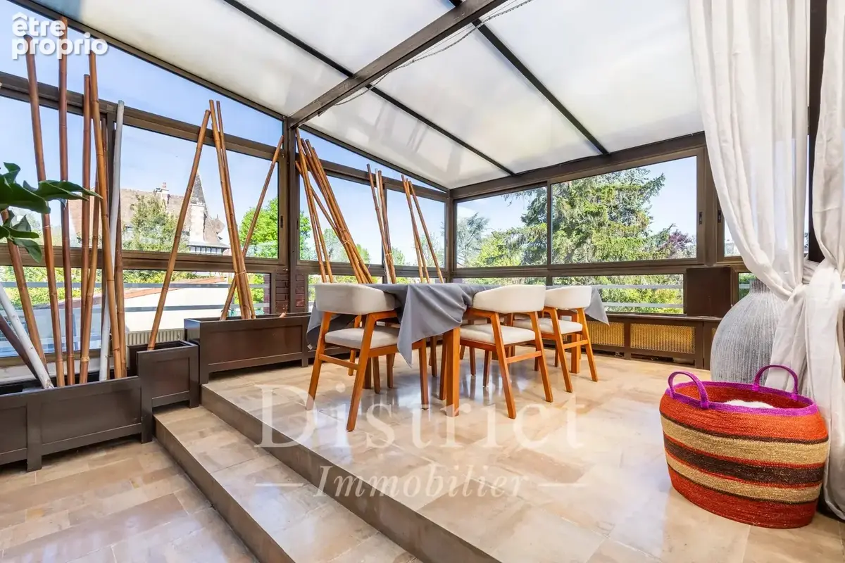 Belle propriété sur les bords de Marne. Maison de 432 m² sur 917 m² de terrain. - photo 10