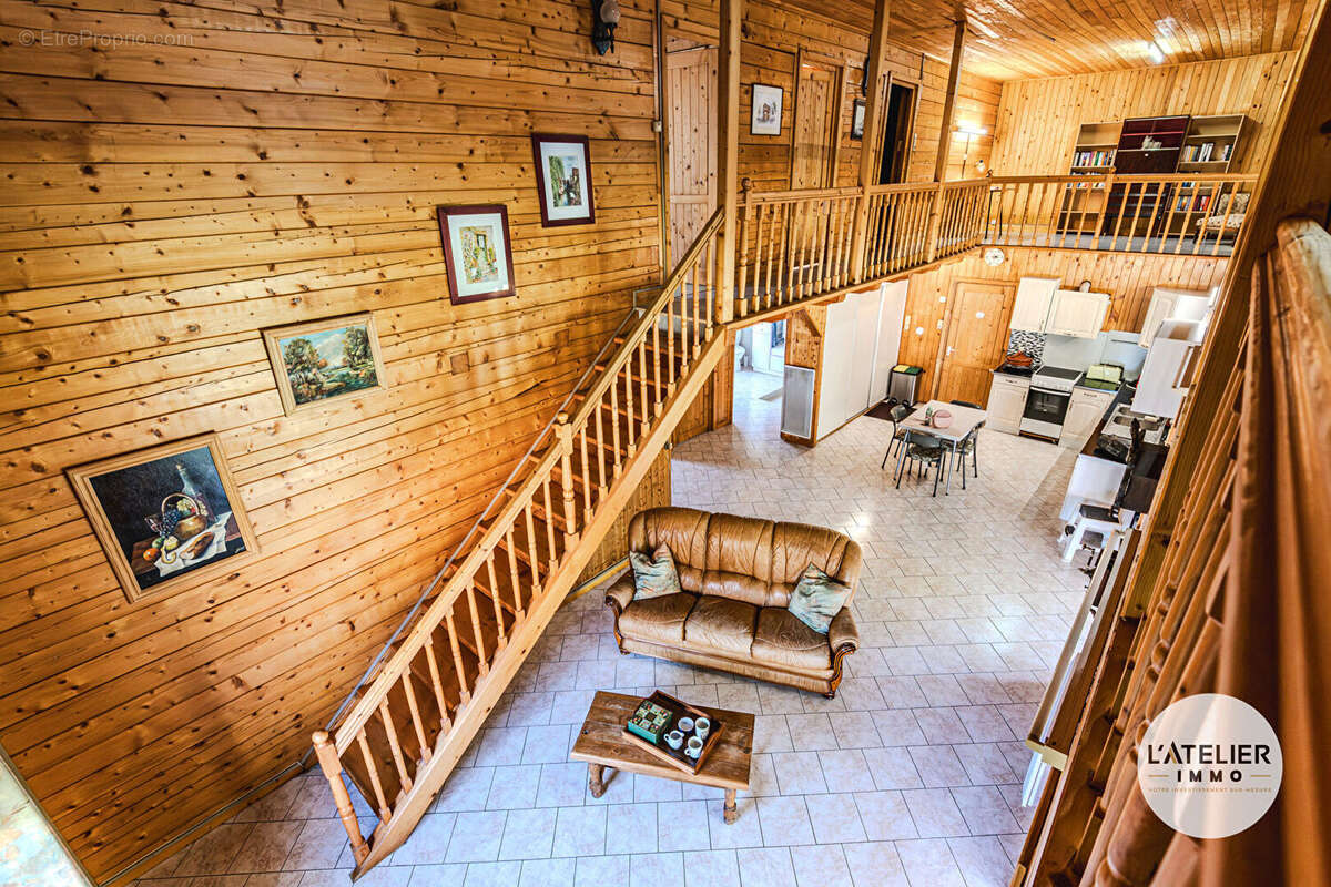 Maison à AIZELLES