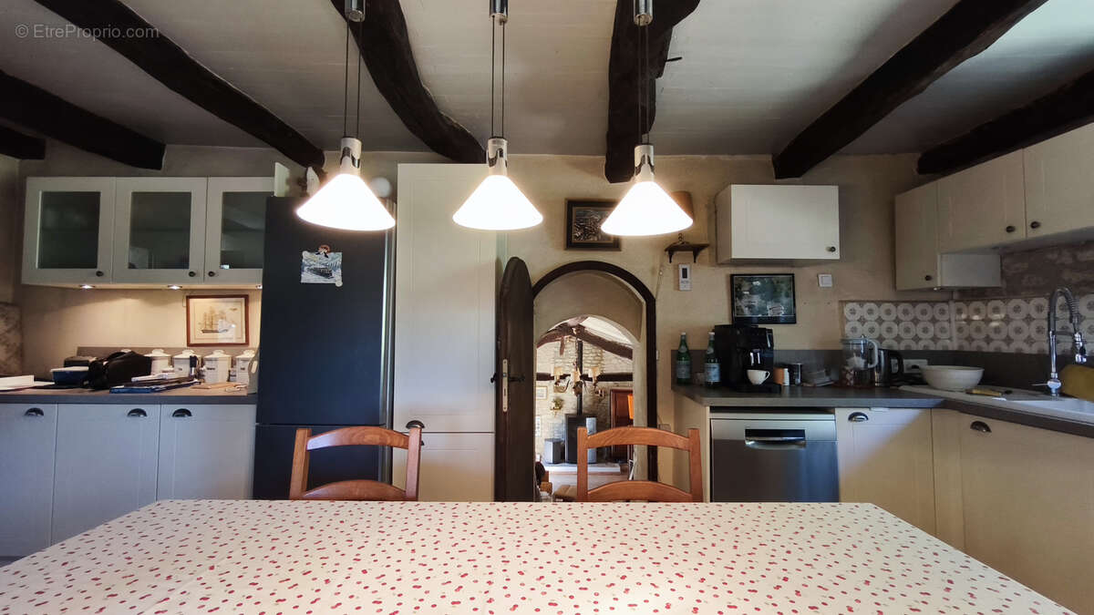 Maison à VILLESEQUE