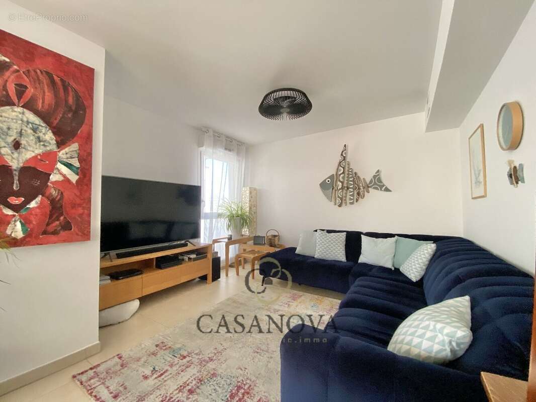Appartement à MAUGUIO