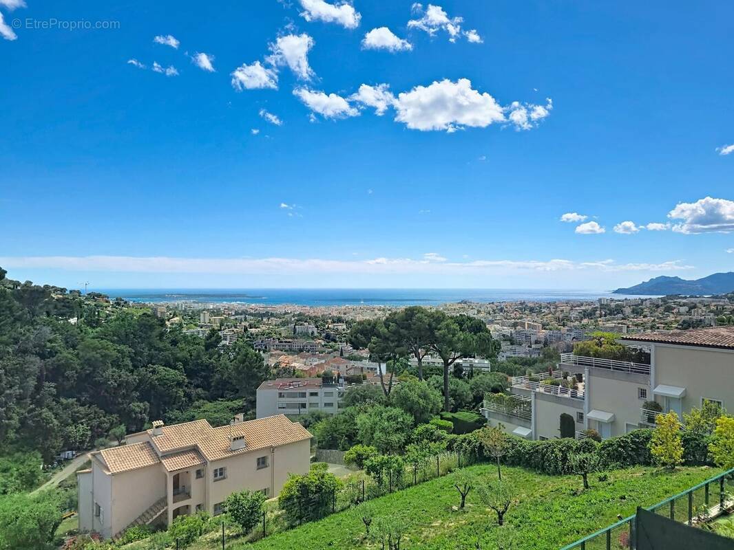 Appartement à LE CANNET