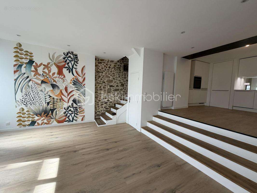 A 50 mètres du port - maison de ville - triplex - vannes - photo 3
