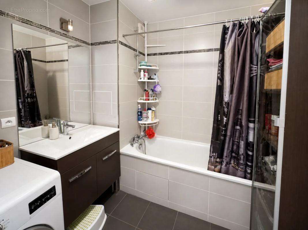 Appartement à COLOMBES