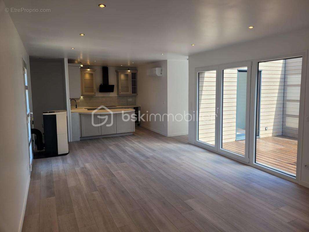 Maison à COURLON-SUR-YONNE