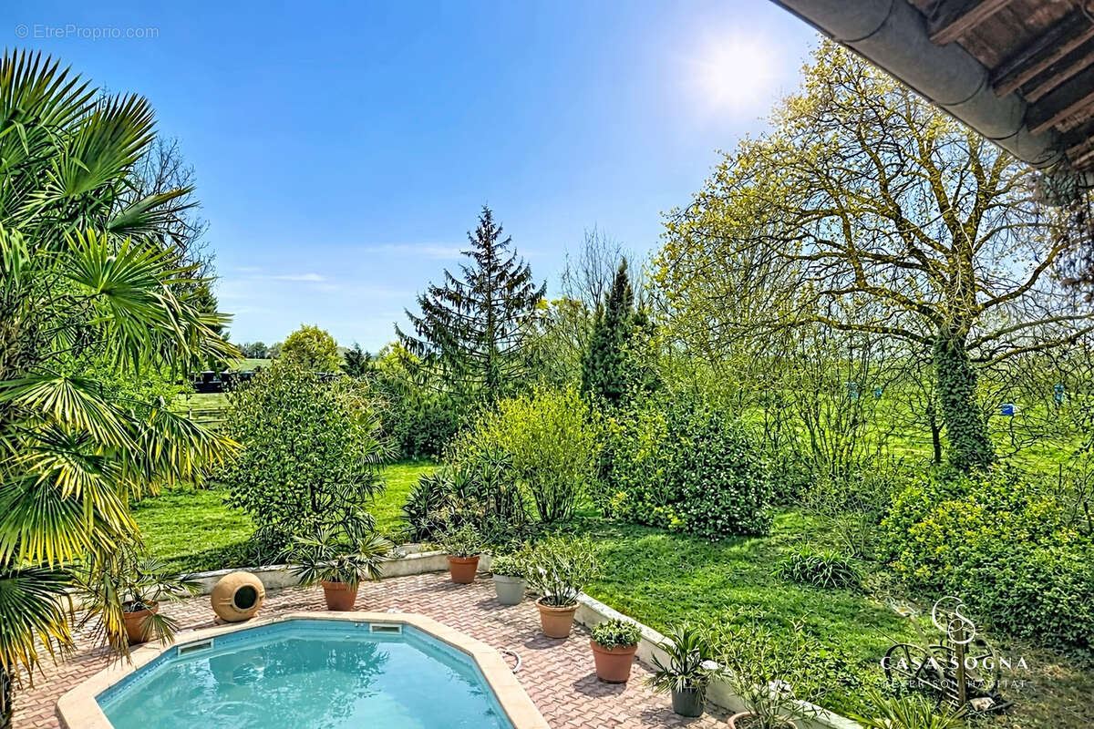 Maison à VILLENEUVE