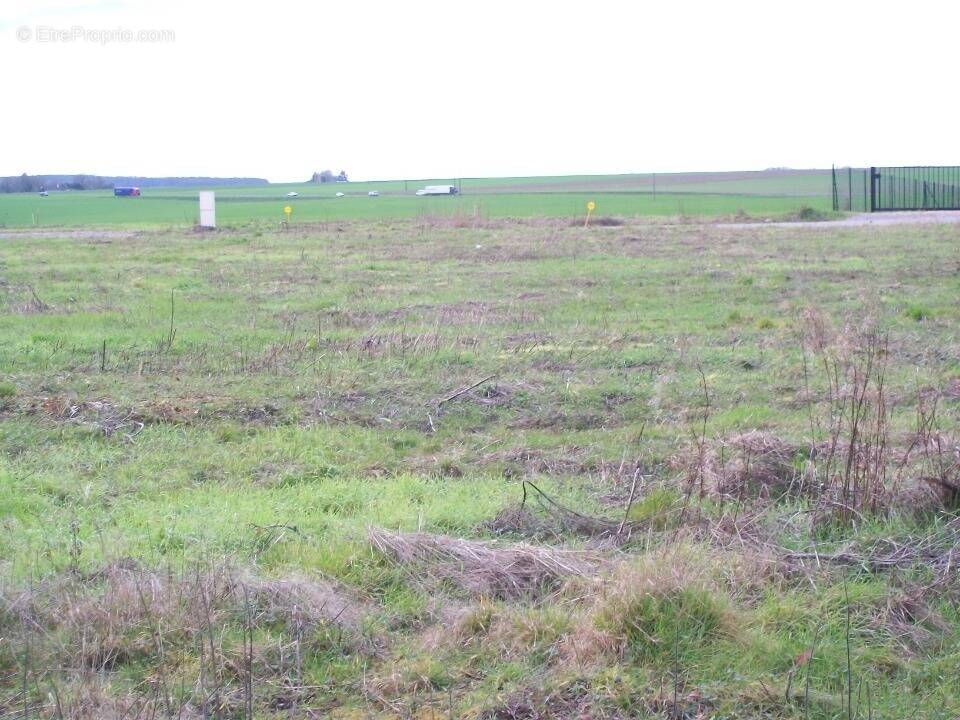 Terrain à SENLIS