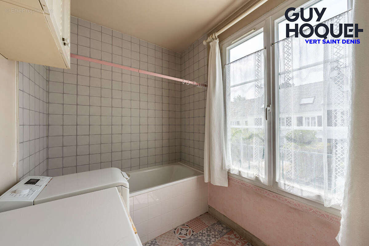 Maison à VERT-SAINT-DENIS